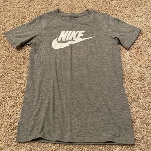 Nike boys T-shirt size small